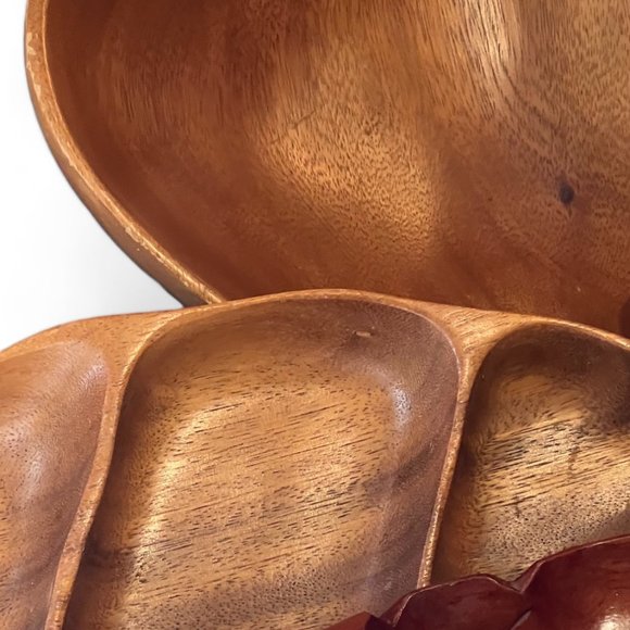 Eclectic Mix of Four Wonderful Vintage Wood Serving Bowls - Picture 9 of 12